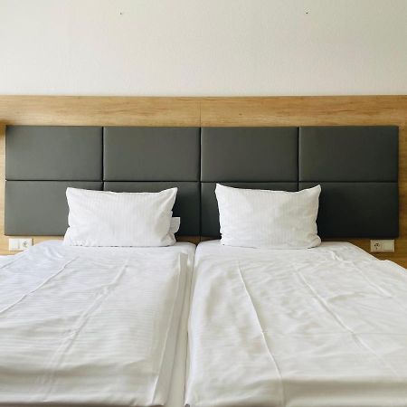 Hotel Esmer Lollar Kültér fotó