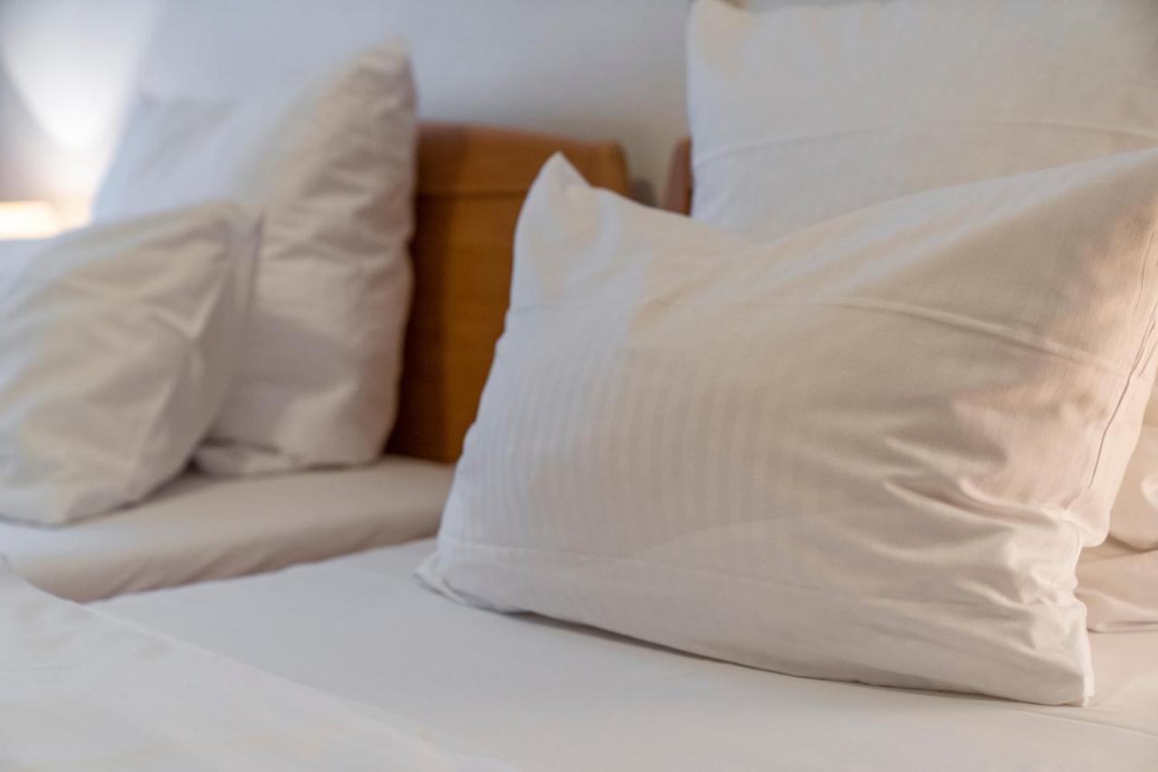 Hotel Esmer Lollar Kültér fotó