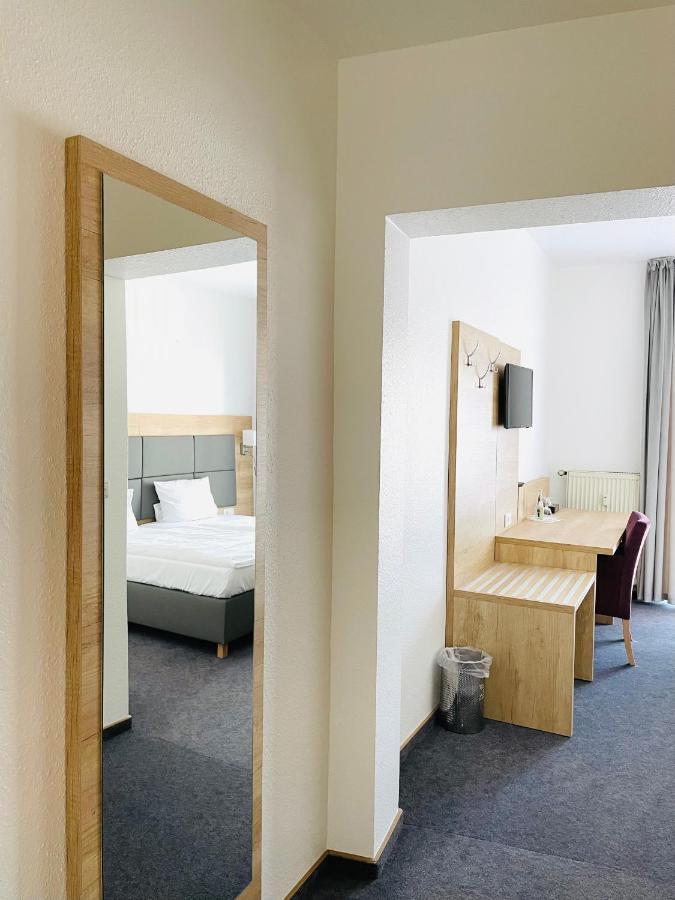 Hotel Esmer Lollar Kültér fotó